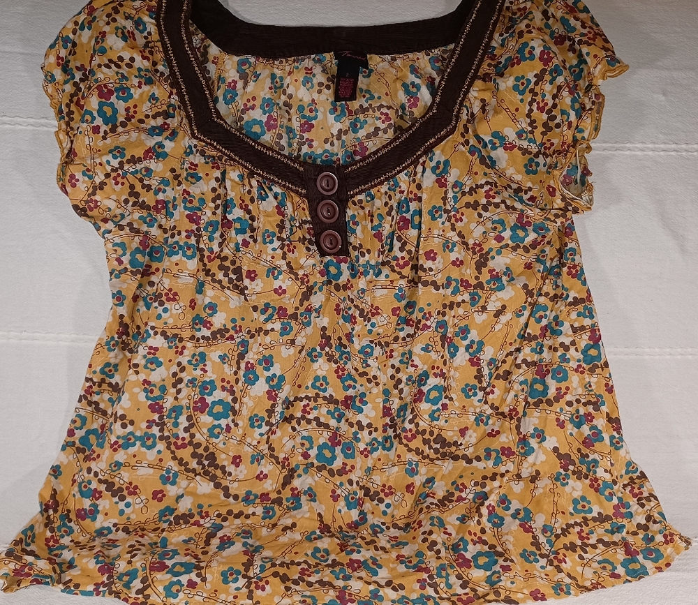 Plus size Torrid size 2 top